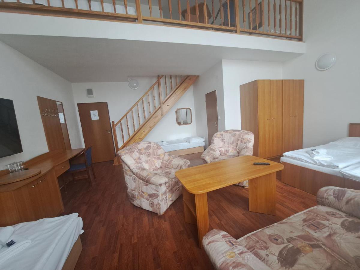 Hasicsky Hotel Přibyslav Eksteriør billede